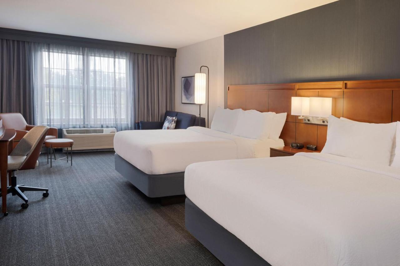 Courtyard By Marriott Columbus New Albany Hotel Exterior photo