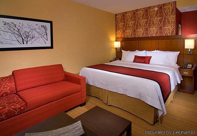 Courtyard By Marriott Columbus New Albany Hotel Exterior photo